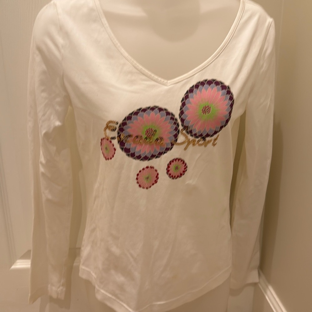 Escada White Long Sleeve Graphic T-shirt with V-neck